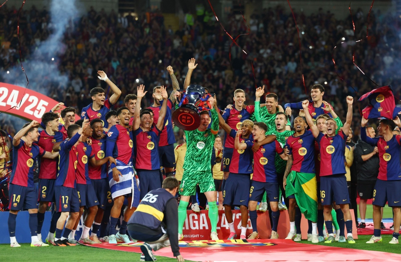 تتويج برشلونة بلقب الليغا 2025