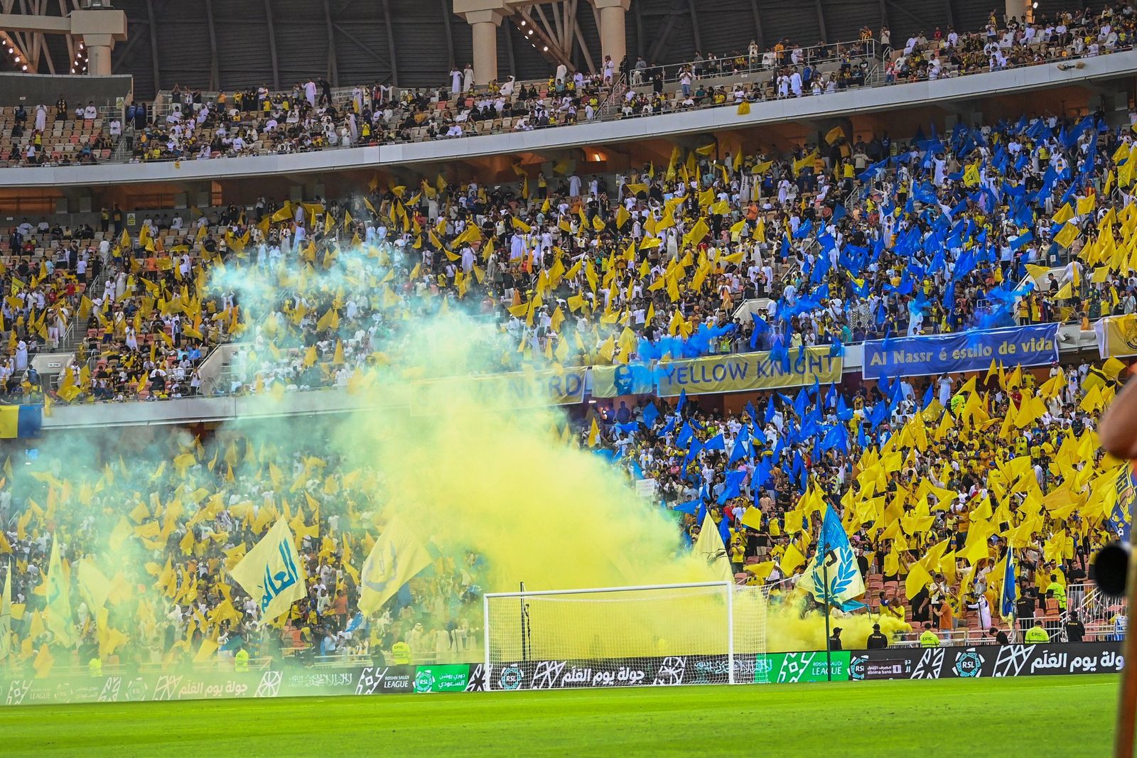 جانب من الحضور الجماهيري في مدرجات ملعب الجوهرة خلال مواجهة الاتحاد والنصر - 9 مارس 2023