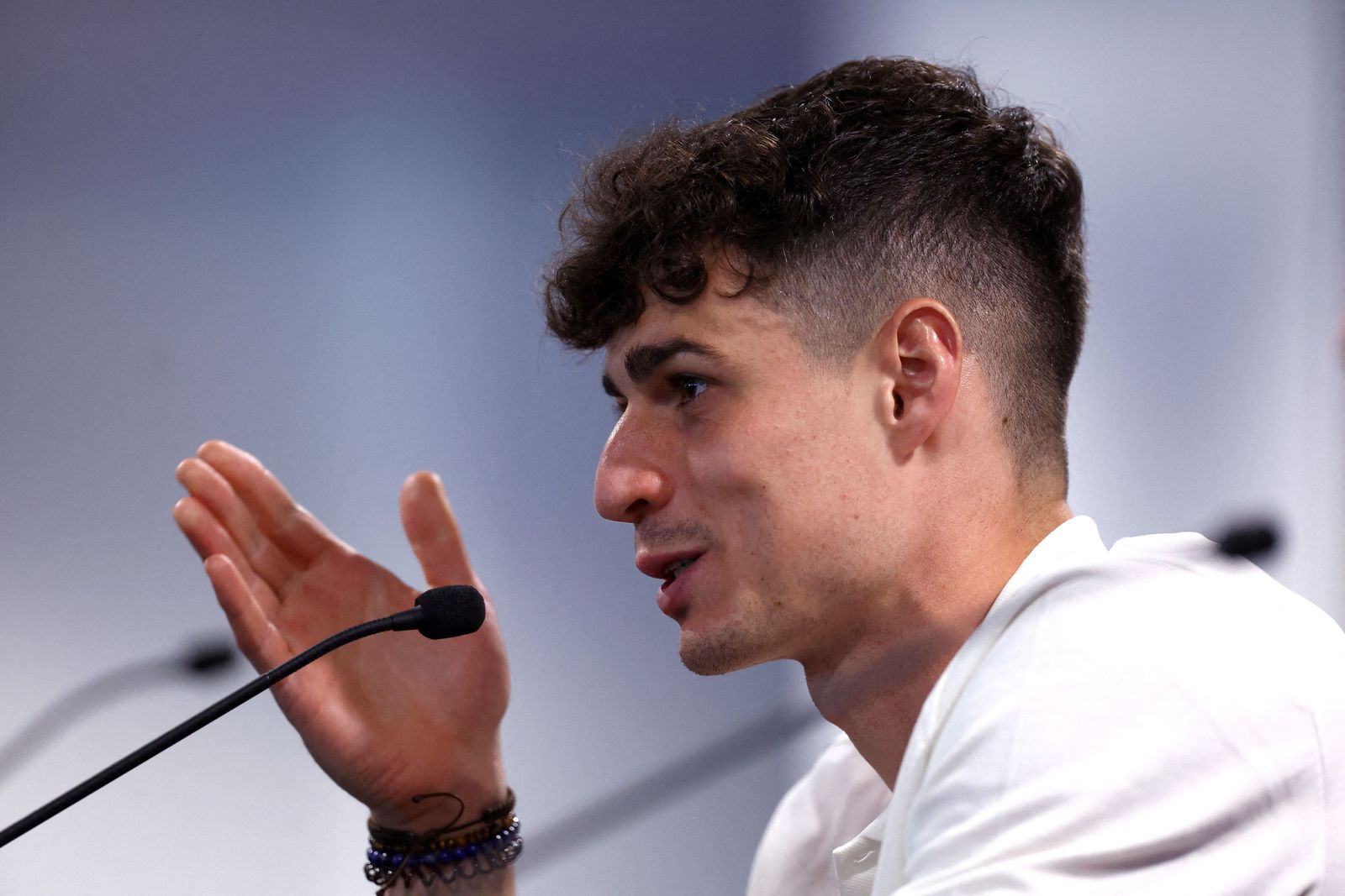 حارس تشيلسي كيبا أريزابالاغا خلال الندوة الصحفية قبل مواجهة ريال مدريد في دوري الأبطال