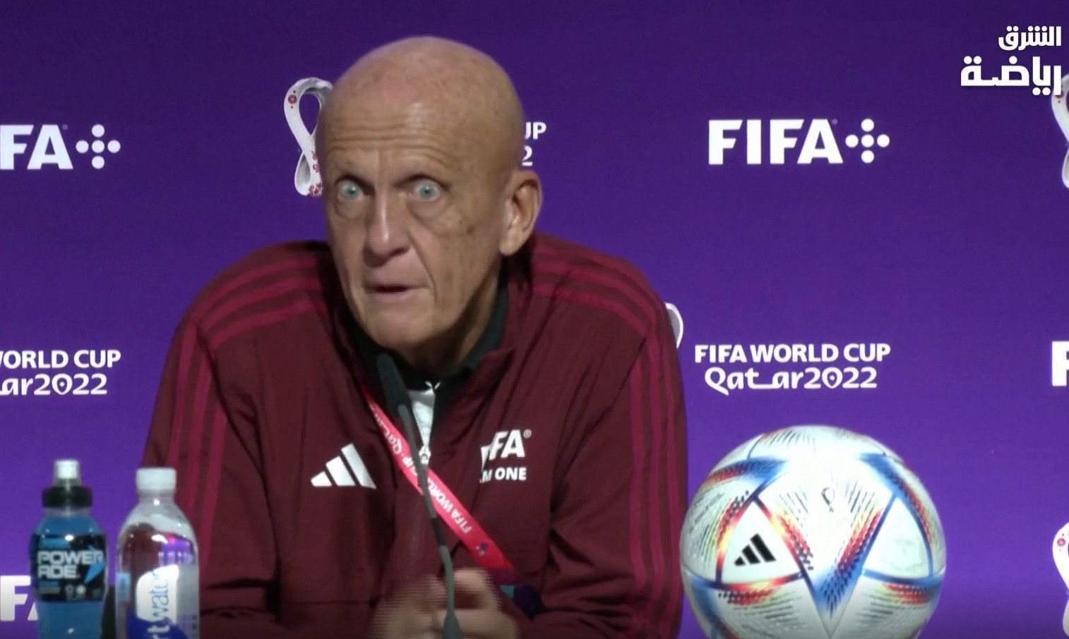 بييرلويجي كولينا رئيس لجنة الحكام في الاتحاد الدولي لكرة القدم - 19 نوفمبر 2022