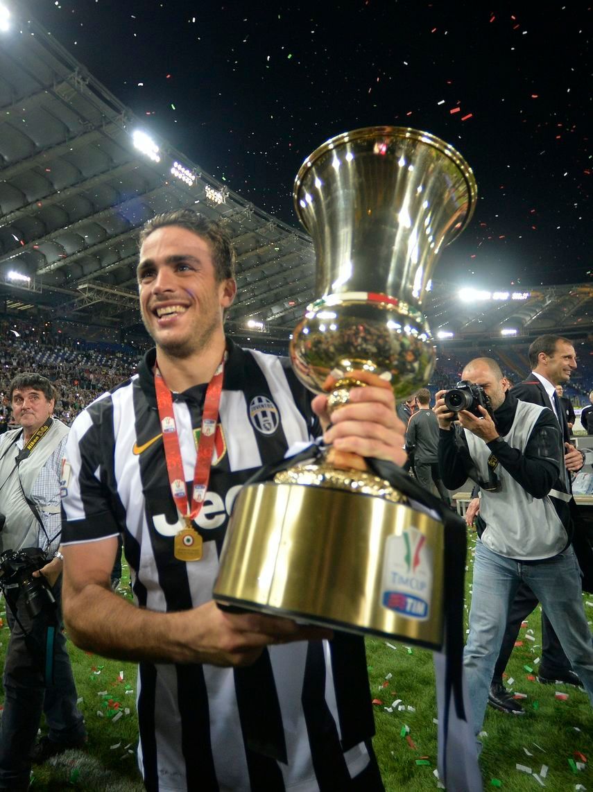 مهاجم يوفنتوس اليساندرو ماتري يحتفل بلقب كأس إيطاليا - AFP