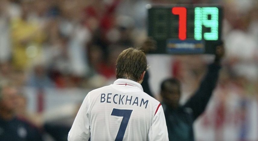 آخر ظهور لديفيد بيكهام مع منتخب انجلترا في كأس العالم، خلال ربع نهائي مونديال 2006 أمام البرتغال