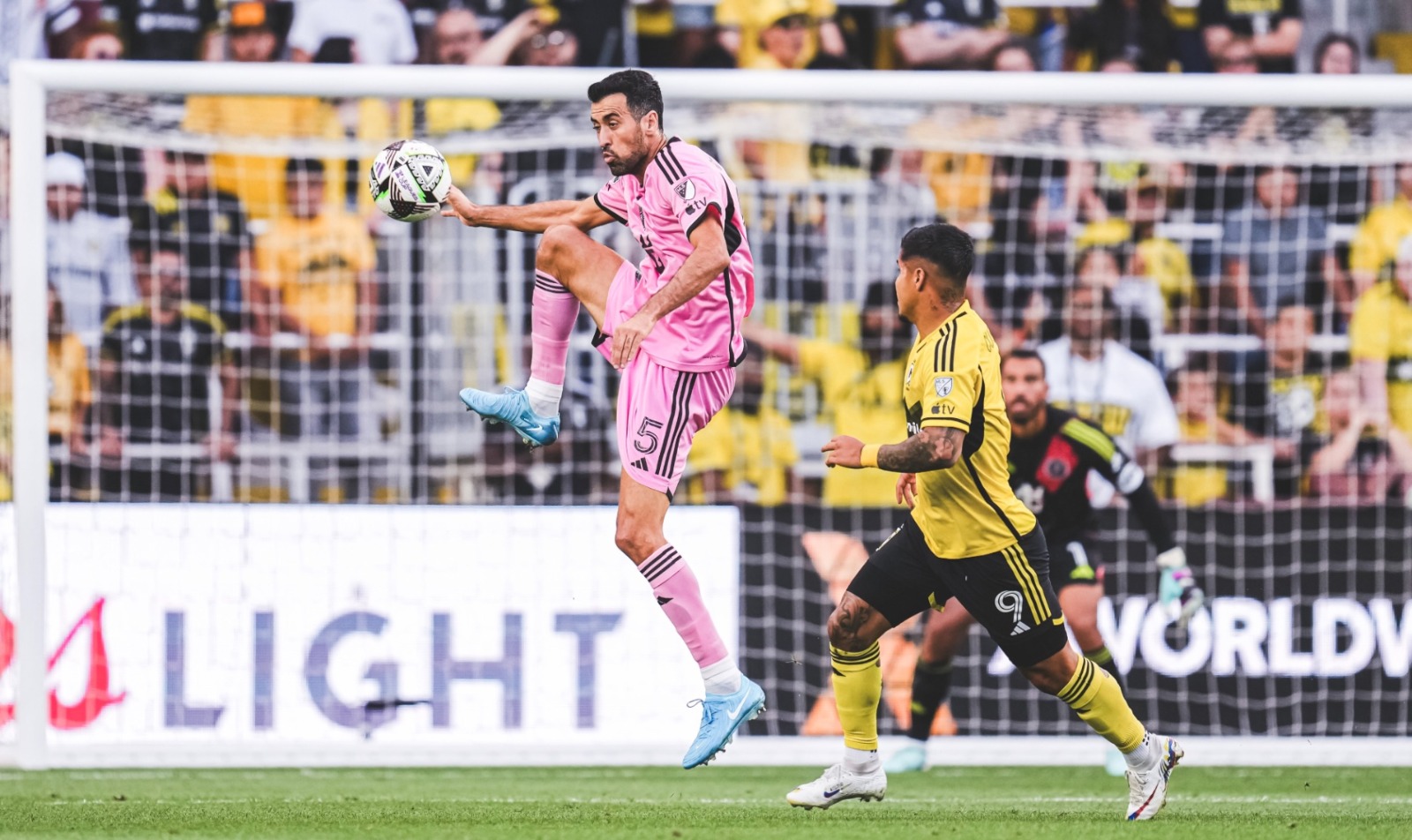 سيرجيو بوسكيتس في مباراة إنتر ميامي وكولومبوس كرو في كأس الدوريات بأميركا الشمالية 14-8-2024