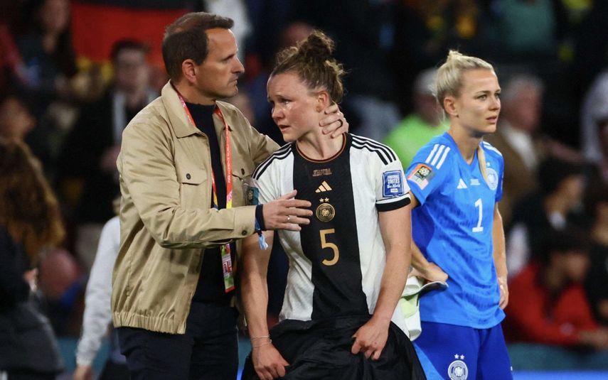 بكاء لاعبات منتخب ألمانيا بعد توديع دور مجموعات كأس العالم للسيدات 2023