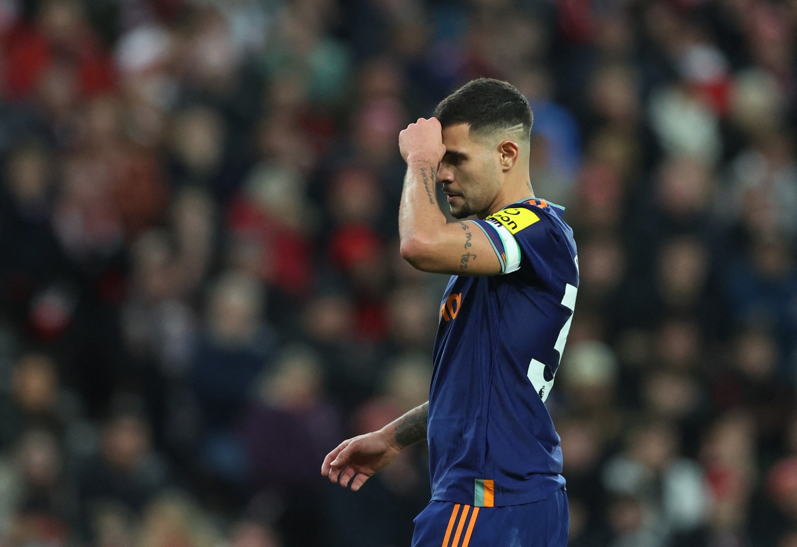 برونو غيمارايش لاعب نيوكاسل يونايتد بعد مباراة سندرلاند في الدوري الإنجليزي الممتاز - 14 ديسمبر 2025