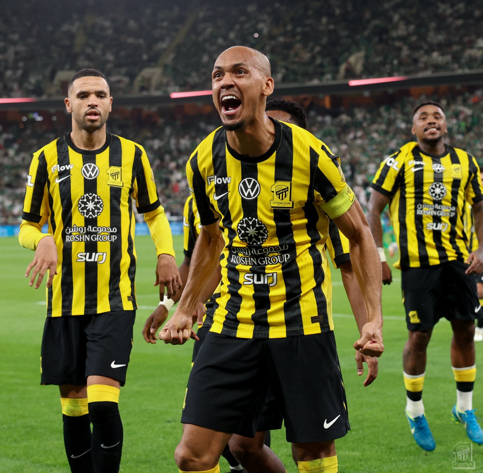 احتفال لاعبي الاتحاد بتسديل هدف أمام الأهلي في دوري روشن السعودي - 7 مارس 2026