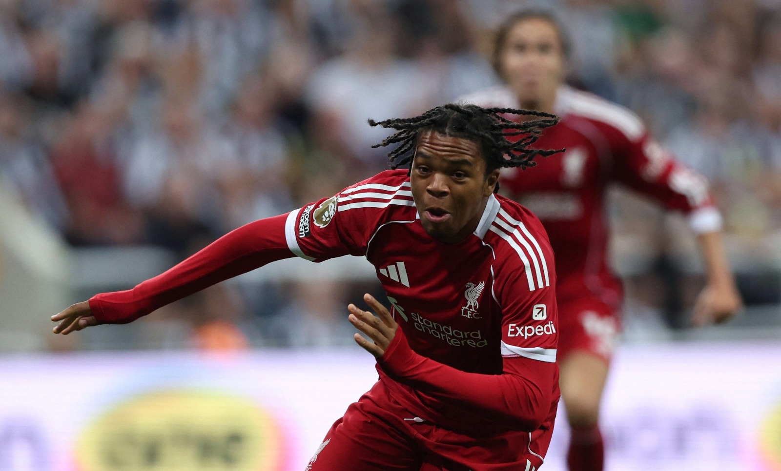 ريو نغوموها يسجل هدف فوز ليفربول أمام نيوكاسل 25-8-2025