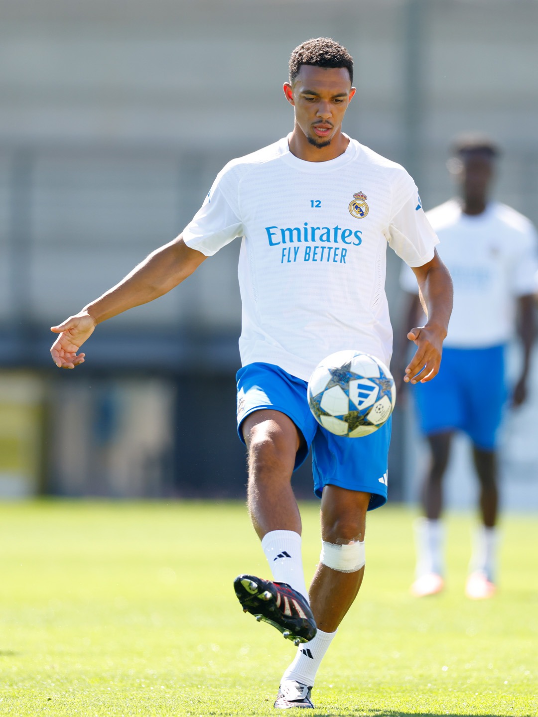 ترينت ألكسندر أرنولد مدافع ريال مدريد خلال تدريب الفريق - 15 سبتمبر 2025