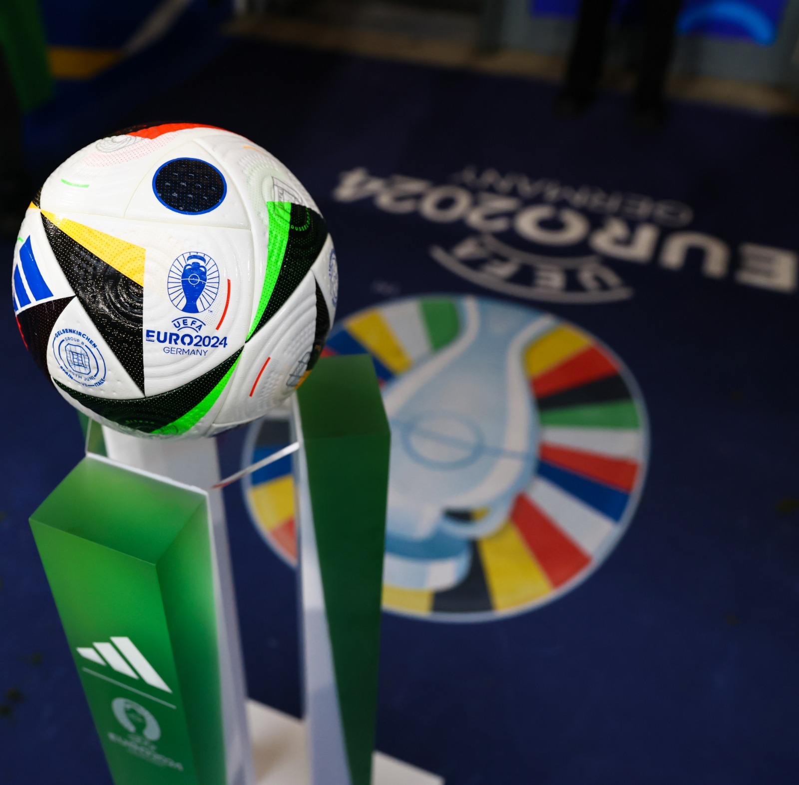الكرة الرسمية لبطولة أوروبا 'يورو 2024'