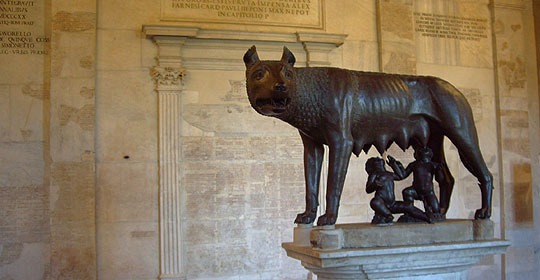 لوبا كابيتولينا، شعار نادي روما