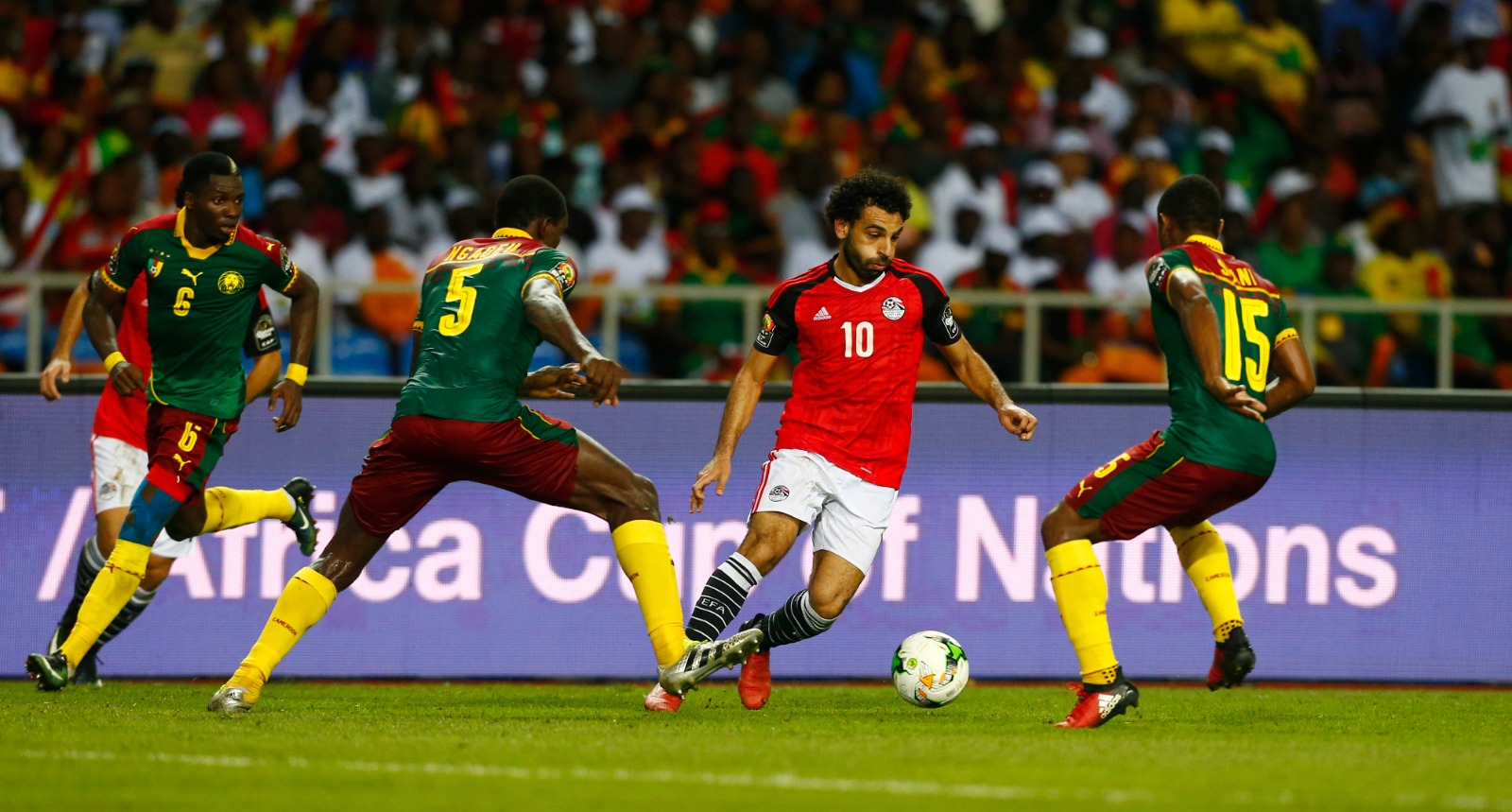 محمد صلاح خلال مواجهة مصر والكاميرون في نهائي كأس أمم إفريقيا 2017 - 5 فبراير 2017