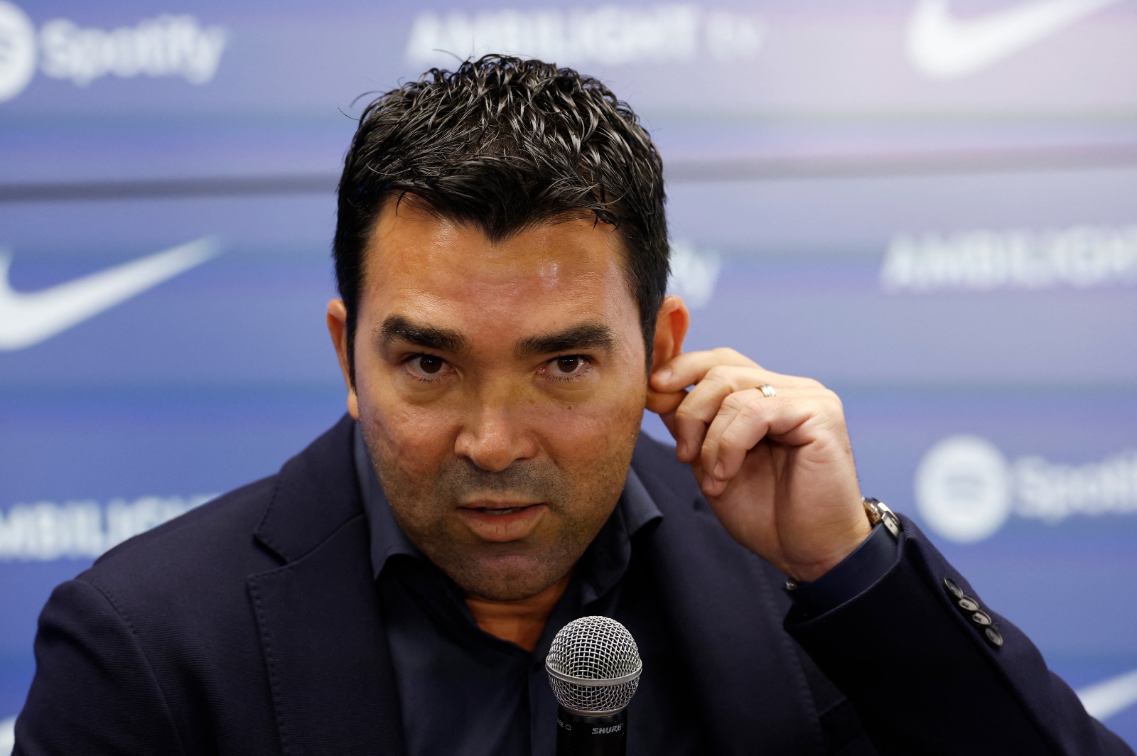 ديكو أثناء الندوة الصحفية الخاصة بإعلان مجلس إدارة برشلونة الجديد - 13 سبتمبر 2023