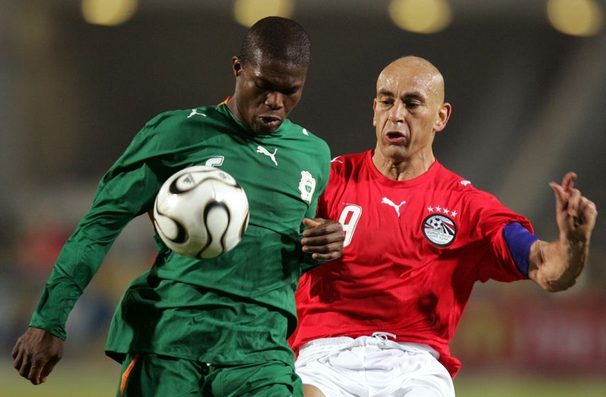 حسام حسن لاعب منتخب مصر خلال مواجهة المنتخب الإيفواري في كأس أمم إفريقيا 2006 - 28 يناير 2006 