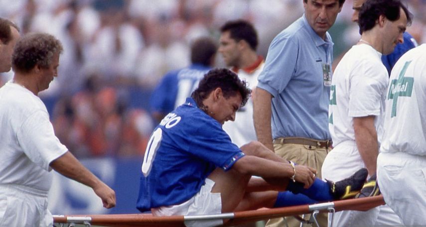 اصابات روبرتو باجيو دمرت مسيرته مع الاندية ومنتخب ايطاليا بعد بدايته الرائعة في مونديال 90