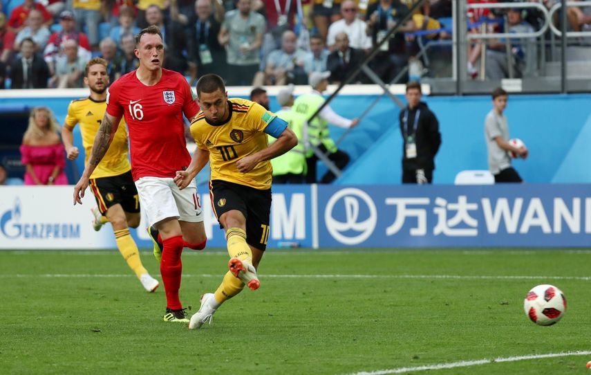 إيدن هازارد يسجل هدف بلجيكا الثاني في شباك إنجلترا في مونديال 2018 - 14 يوليو 2018
