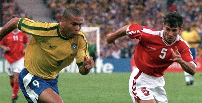 البرازيلي رونالدو إل فينومينو امام الدنمارك - كأس العالم 1998