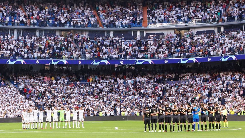 لاعبو ريال مدريد ويونيون برلين يقفون دقيقة صمت حداداً على ضحايا زلزال المغرب وفيضانات ليبيا - 20 سبتمبر 2023 