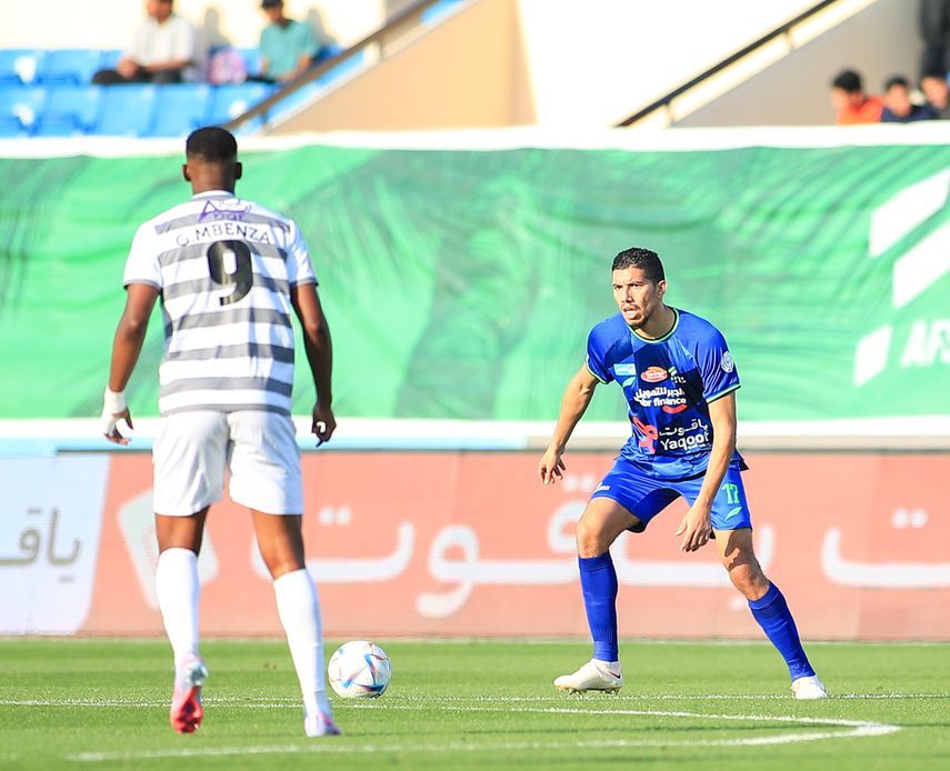 مروان سعدان في إحدى مبارياته مع الفتح في الدوري السعودي