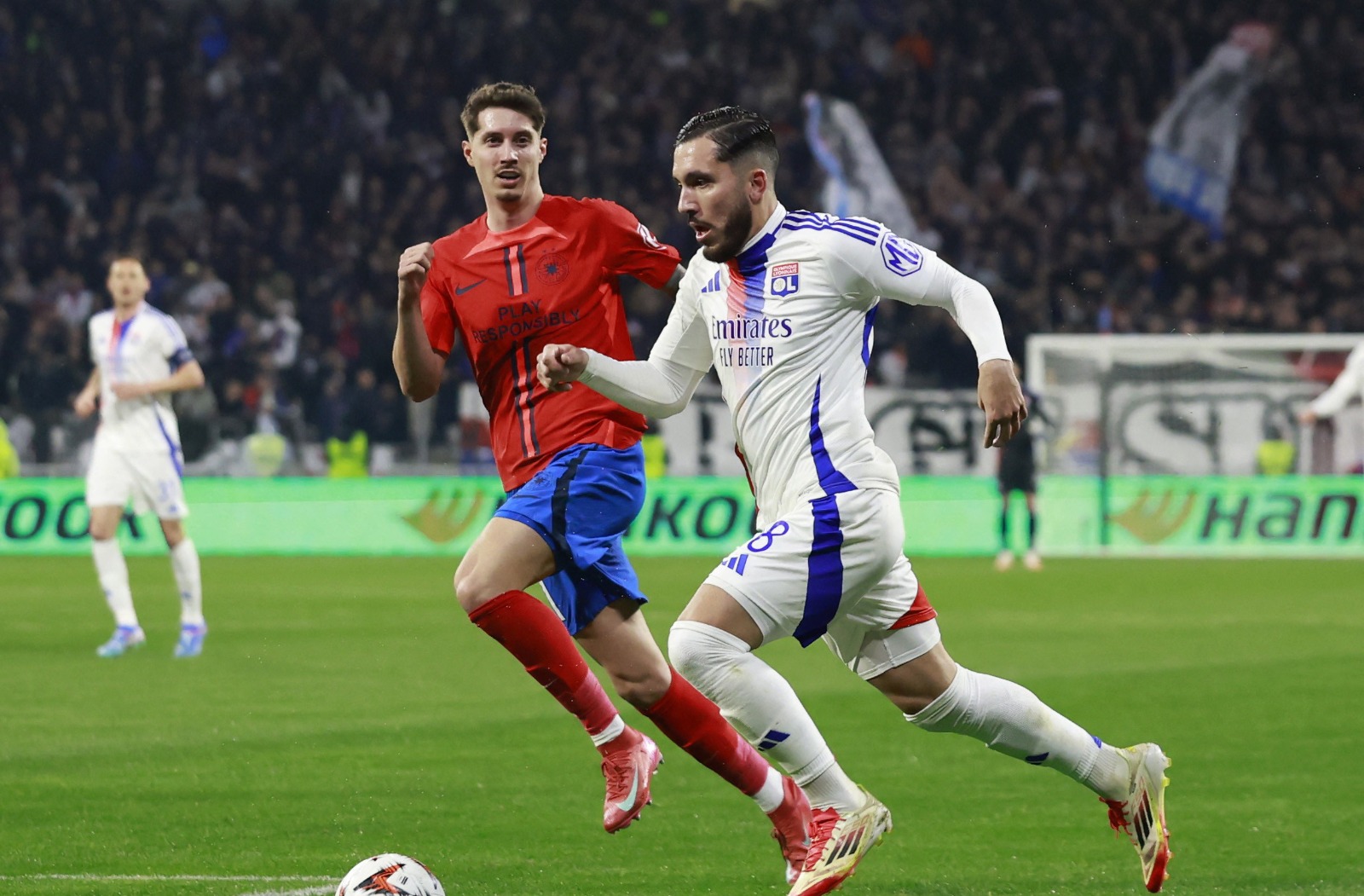 ريان شرقي لاعب نادي ليون الفرنسي - 13 مارس 2025