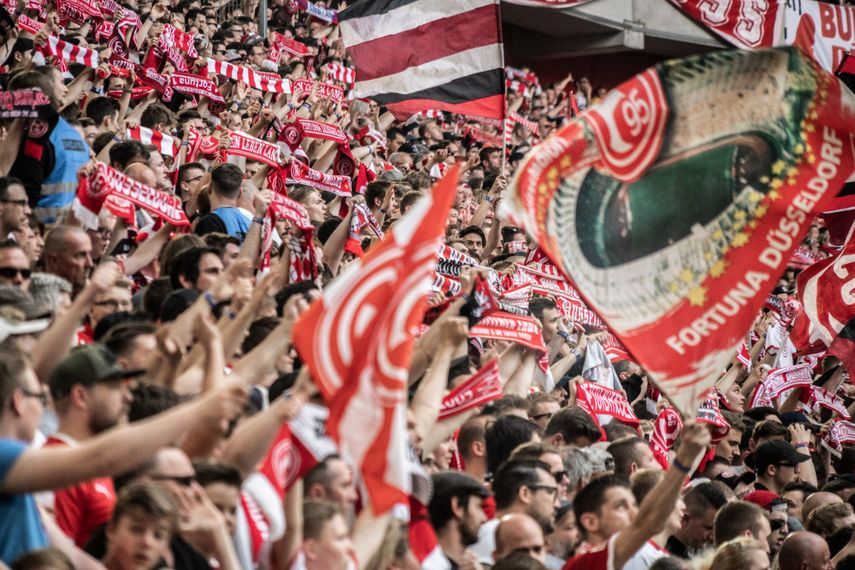 خلال مباراة بين فورتونا دوسلدورف ودارمشتادت في دوري الدرجة الثانية بألمانيا