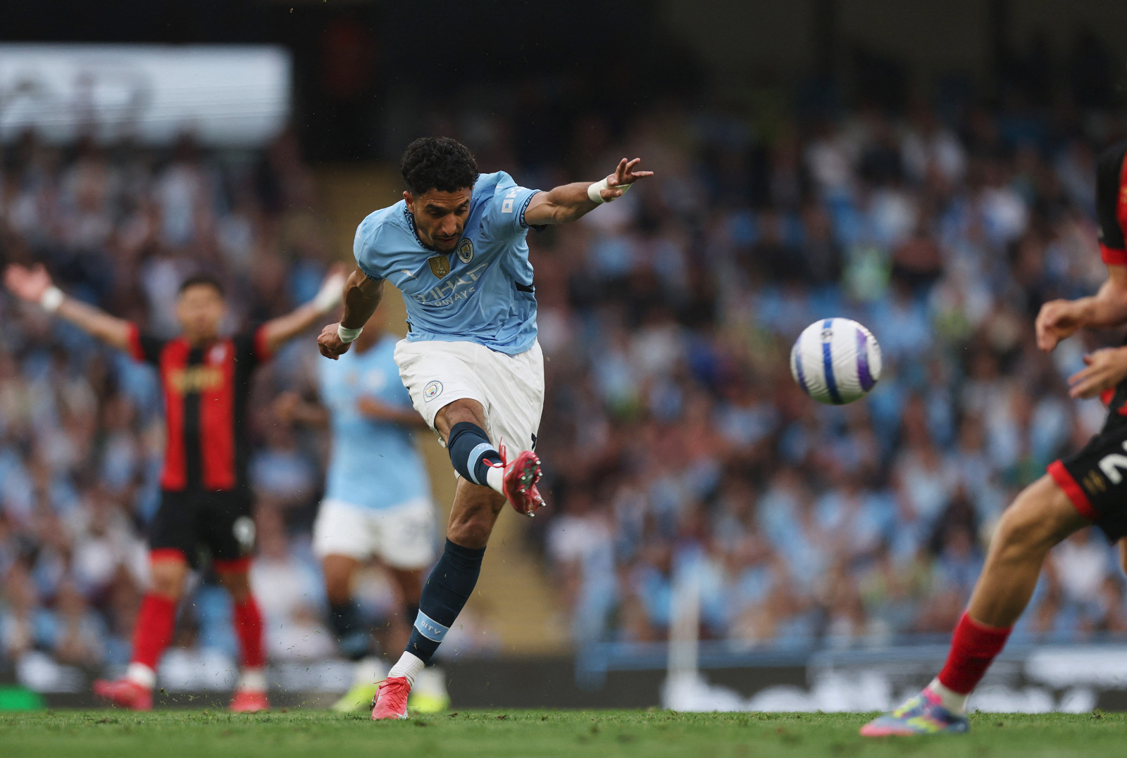 عمر مرموش يسجل هدفاً لمانشستر سيتي في مرمى بورنموث بالدوري الإنجليزي الممتاز - 20 مايو 2025