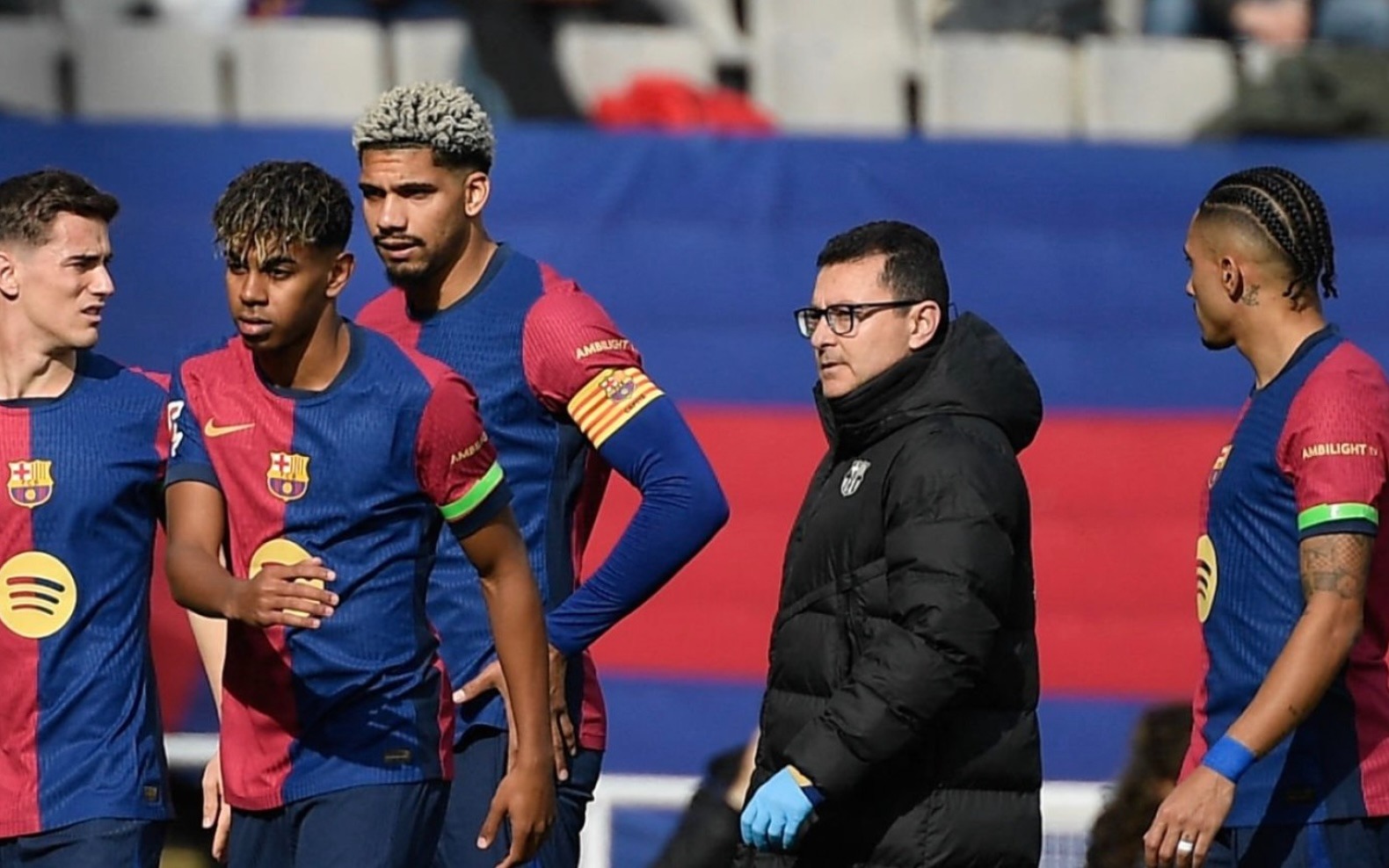 طبيب برشلونة كارليس مينارو
