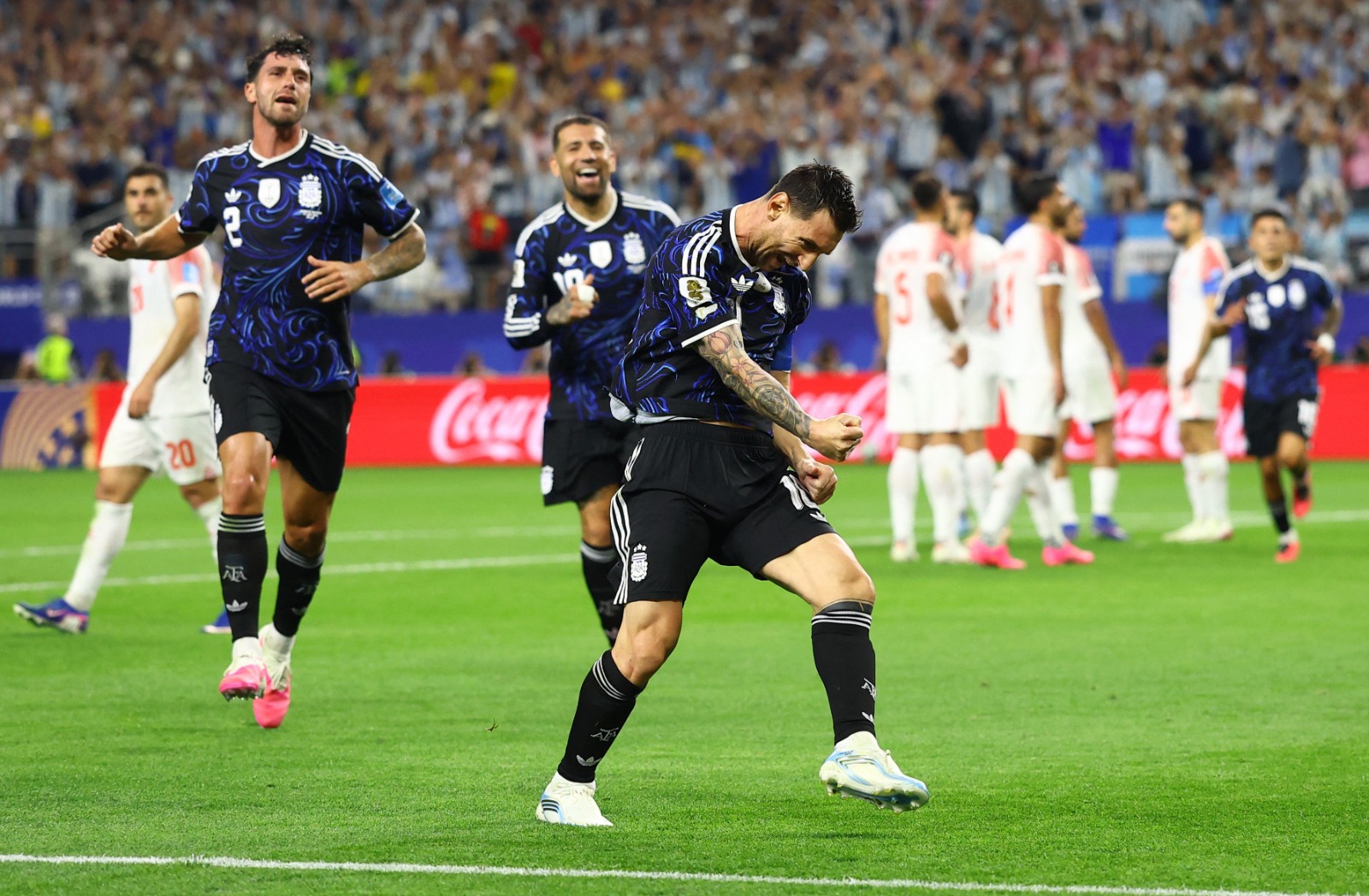 ليونيل ميسي قائد المنتخب الأرجنتيني يحتفل بهدفه في مرمى الأردن بكأس العالم - 27 يونيو 2026