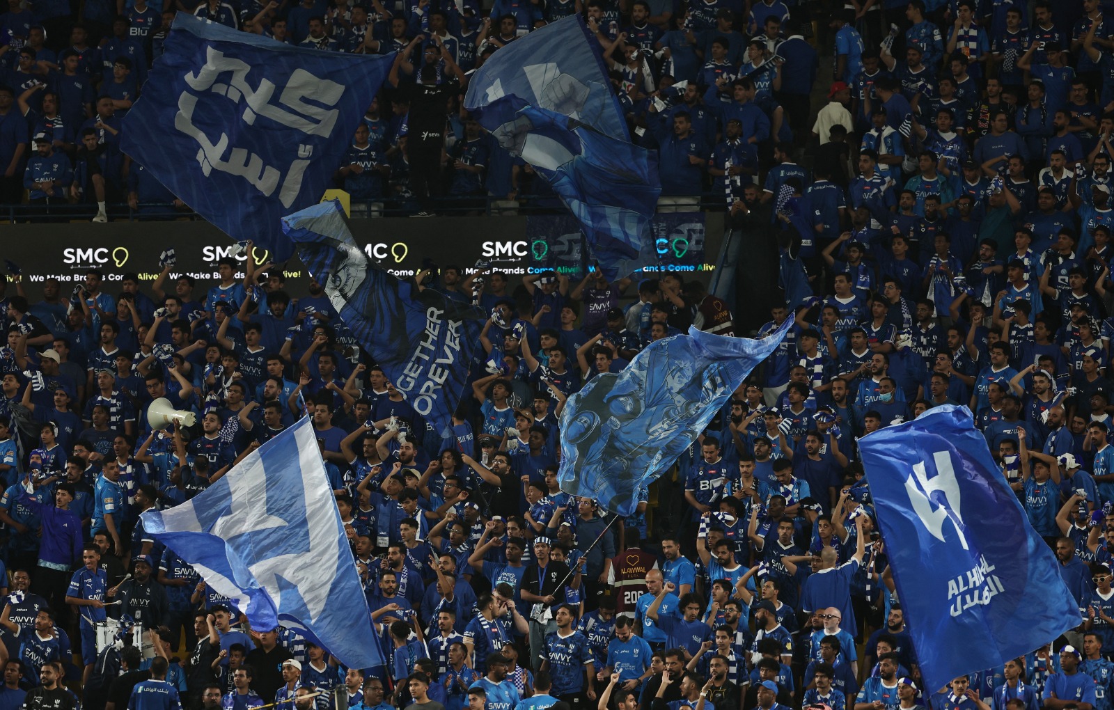 جماهير الهلال خلال  مواجهة النصر في الدوري السعودي - 1 نوفمبر 2024