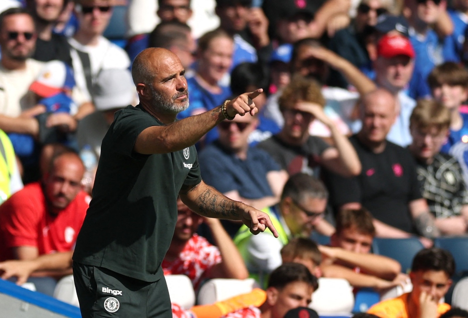 إنزو ماريسكا مدرب تشيلسي خلال مواجهة ميلان الودية - 10 أغسطس 2025