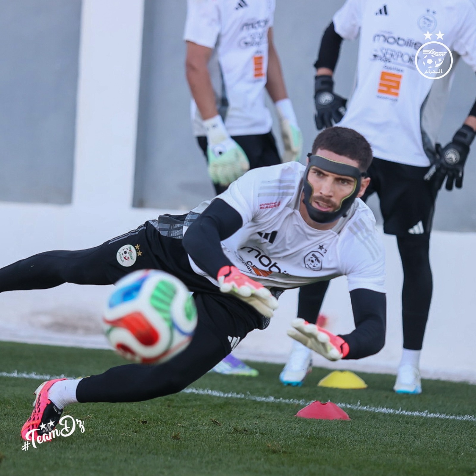 لوكا زيدان خلال تدريبات الجزائر في بداية المعسكر التحضيري لنهائيات كأس العالم - 25 مايو 2026