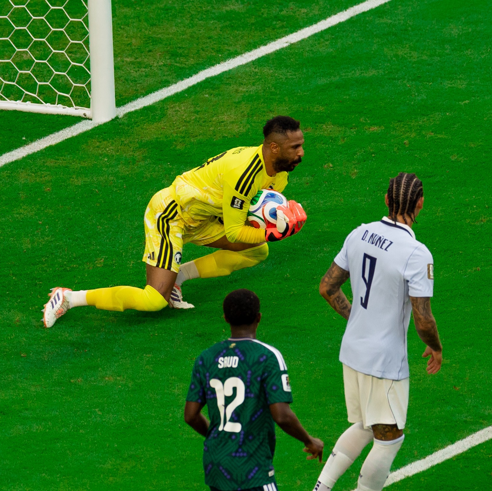 محمد العويس حارس السعودية في مباراة أوروغواي - 15 يونيو 2026
