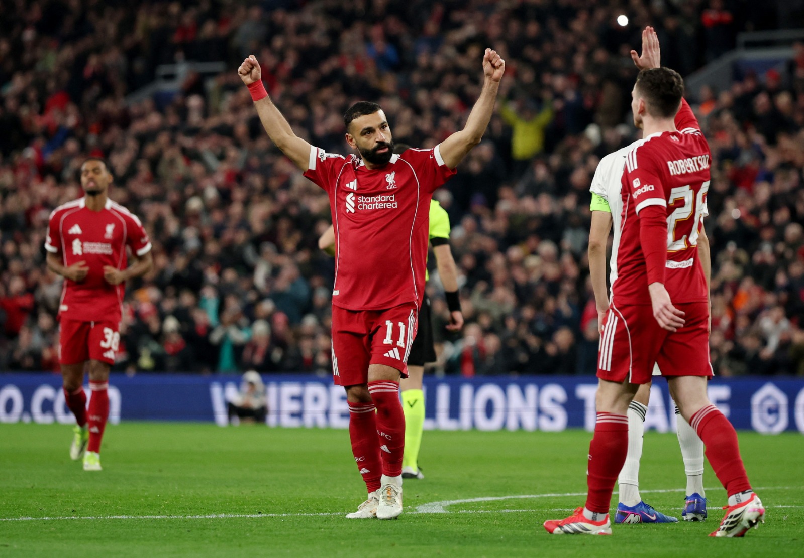 محمد صلاح يحتفل بالتسجيل مع ليفربول ضد كاراباغ في دوري أبطال أوروبا - 28 يناير 2026