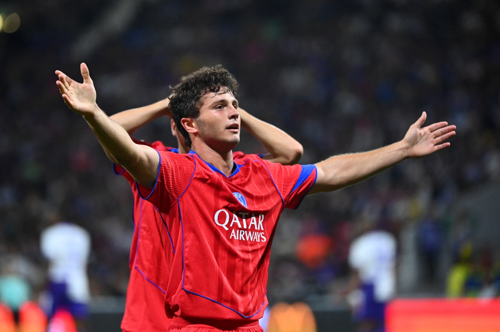 جواو نيفيز يحتفل بهدفه الثاني في مباراة باريس سان جيرمان وتولوز بالدوري الفرنسي - 30 أغسطس 2025