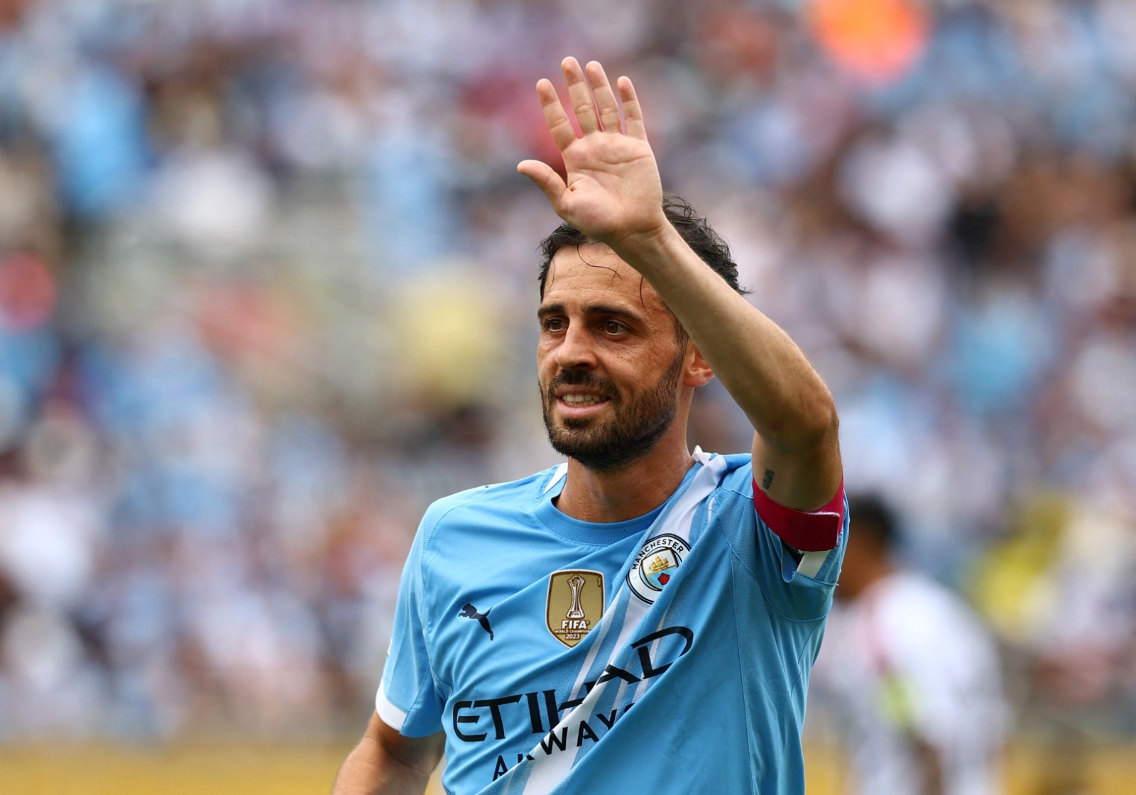 برناردو سيلفا قائد مانشستر سيتي بعد استبداله خلال مباراة يوفنتوس في كأس العالم للأندية - 26 يونيو 2025