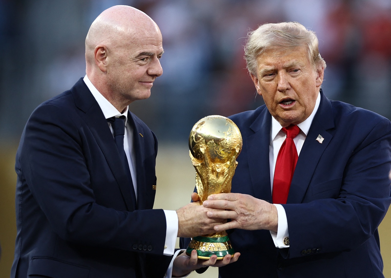 جياني إنفانتينو ودونالد ترمب بعد نهائي كأس العالم - 20 يوليو 2026
